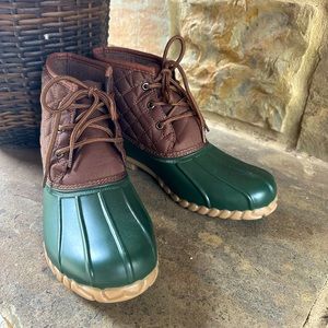 LIKE NEW! Rain boots